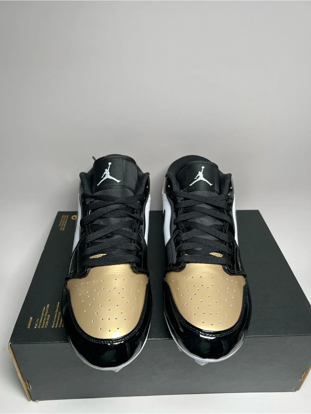 Nike Air Jordan 1 Low Football Cleat FJ6245-701 White Gold Black Mens Size 11.5